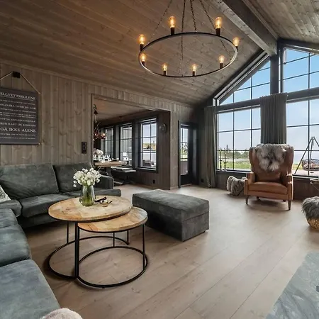 Σπίτι διακοπών With Jacuzzi On Lifjell