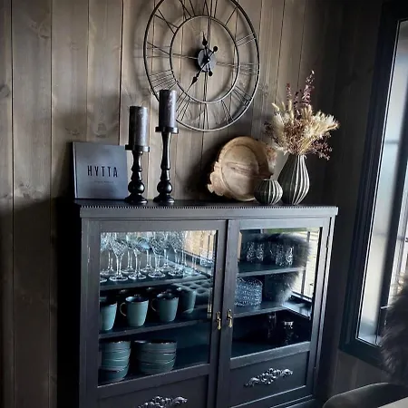 Holiday home With Jacuzzi On Lifjell