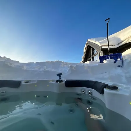 Holiday home With Jacuzzi On *